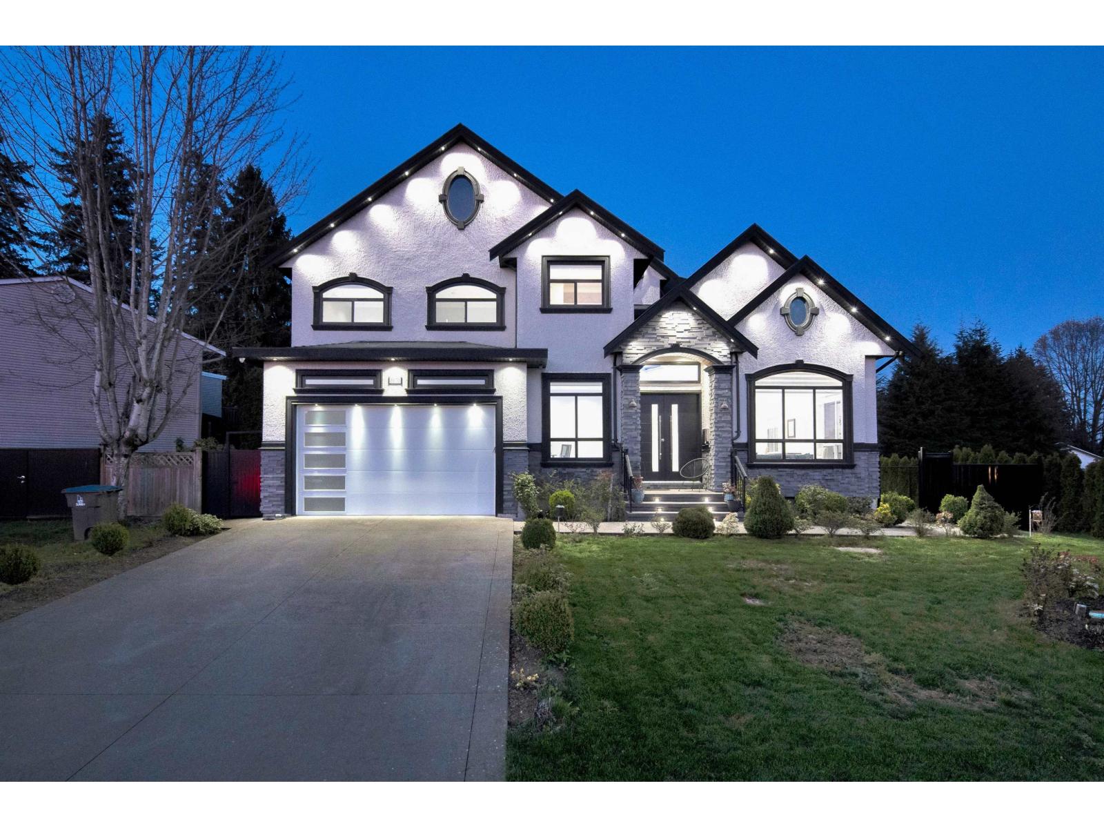 8670 Tunis Pl, Surrey, BC V3S 4Y6