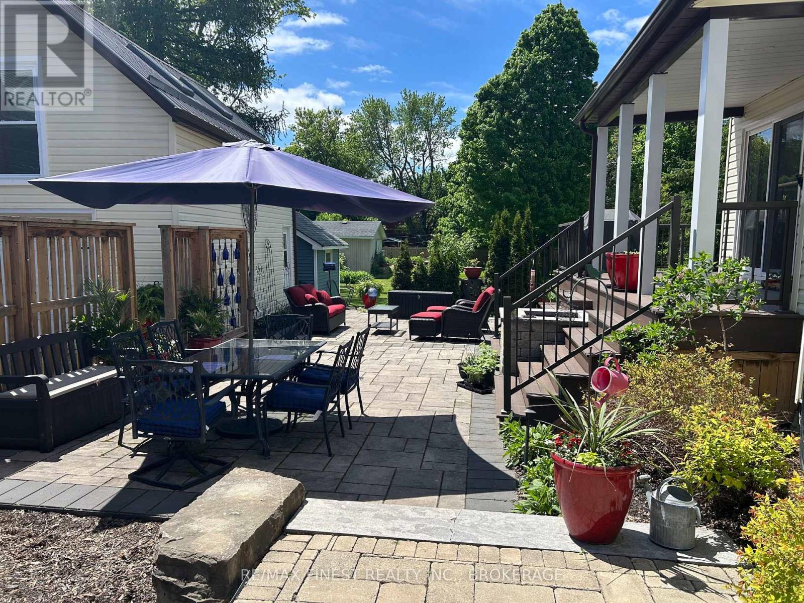 21 Centre St, Prince Edward County Picton Ward, ON K0K 2T0