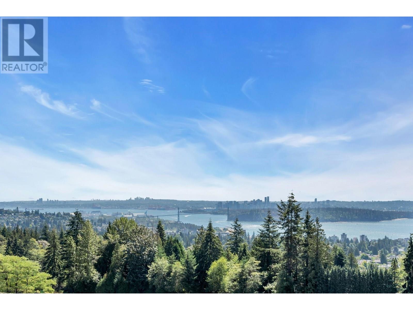 2101 Union Ct, West Vancouver, BC V7S 0B1