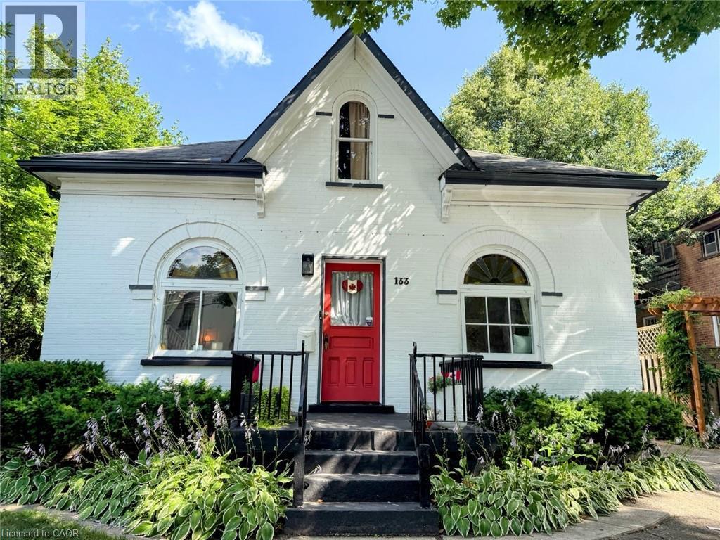 133 David St, Kitchener, ON N2G 1Y1