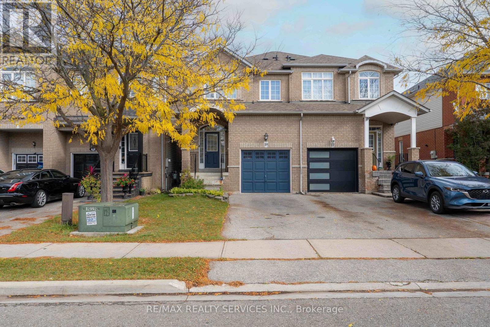 19 Traymore St, Brampton, ON L7A 2G2