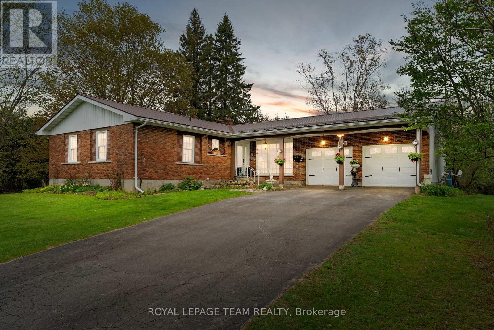 2915 County Rd 20 Rd, North Grenville, ON K0G 1J0