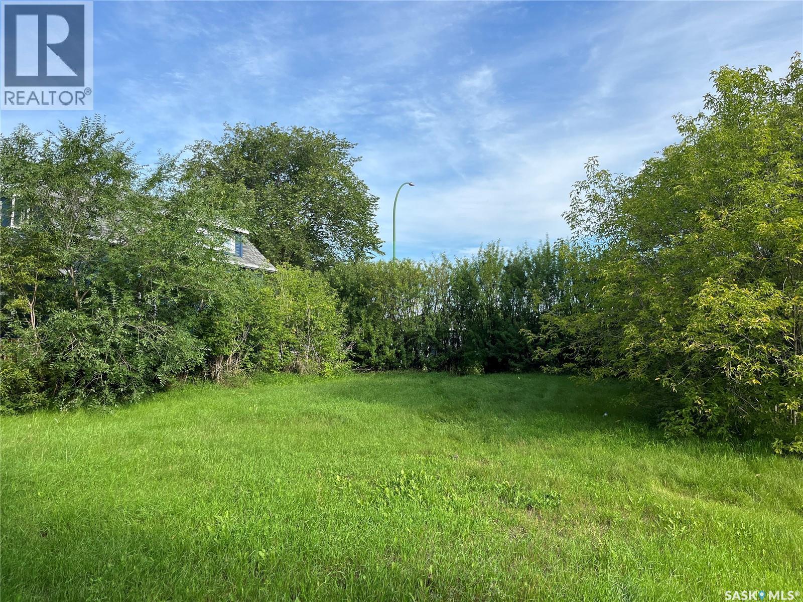 805 14 Street West, Prince Albert, SK S6V 3M3