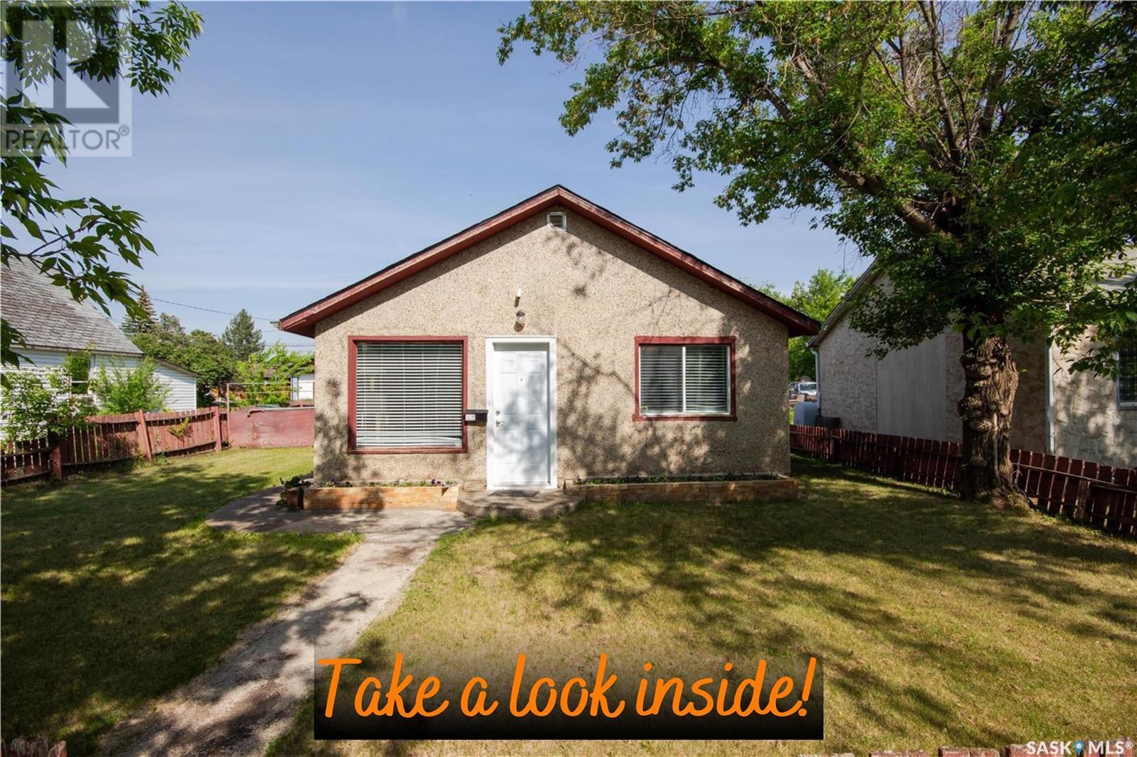 632 102 Street, North Battleford, SK S9A 1E1