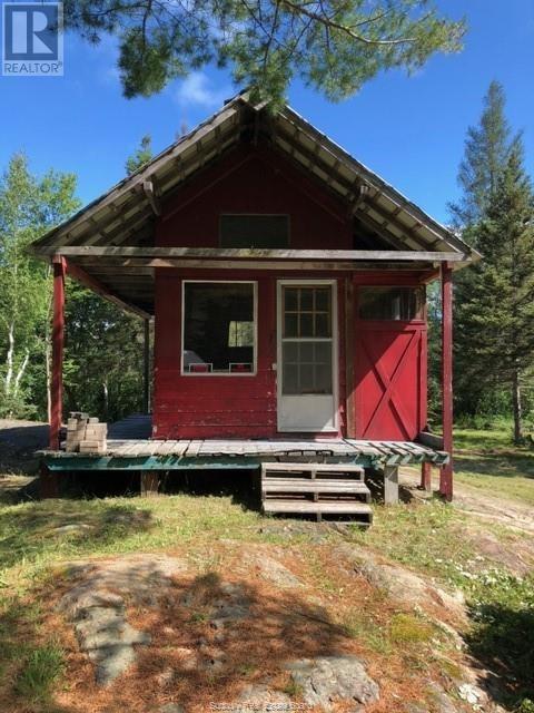 730 Dean Lk, Iron Bridge, ON P0R 1H0