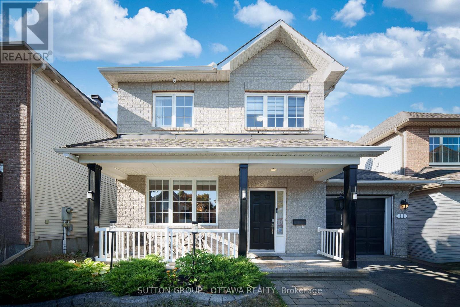 11 Baypointe Cres, Ottawa, ON K2G 6T8