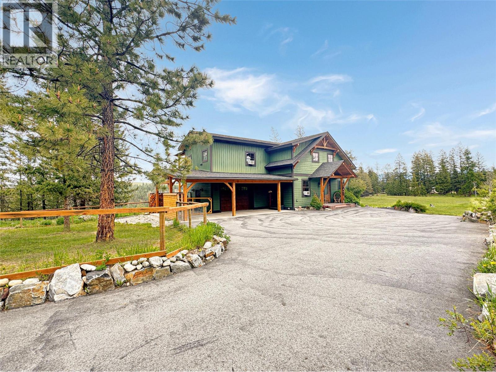 2600 Wycliffe Park Rd, Cranbrook, BC V1C 7C3