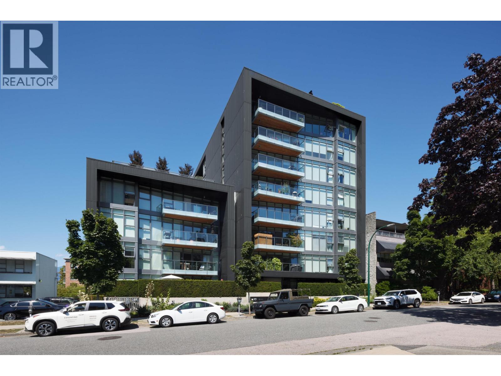 1553 W 8th Ave, Vancouver, BC V6J 1T5