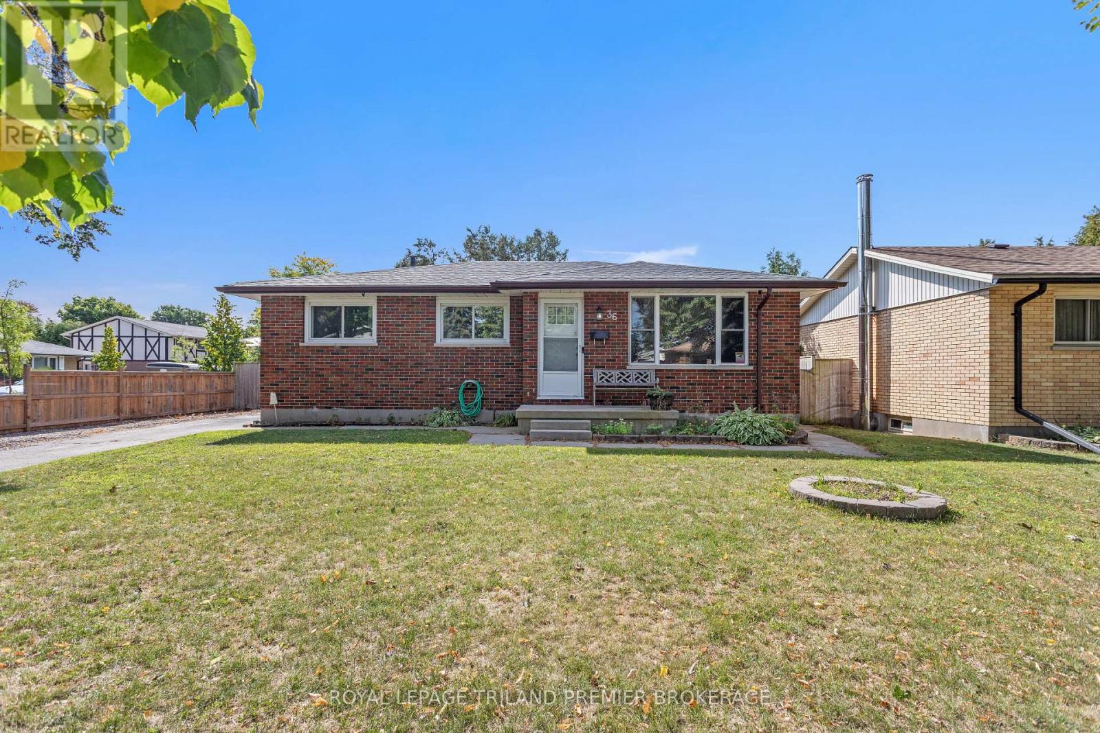 36 Genevive Cres, London, ON N5Y 4A8