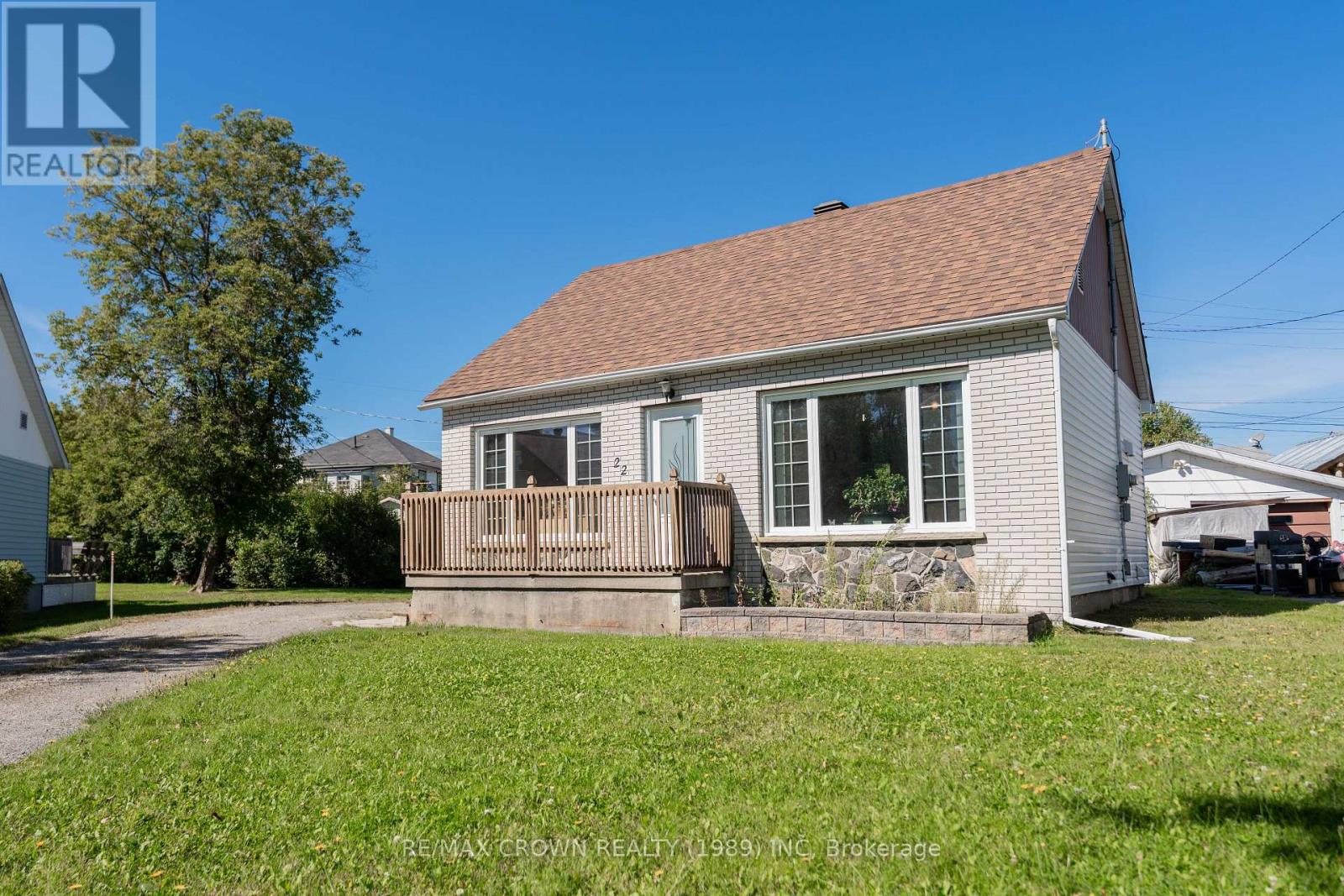 22 Birch Rd, Kapuskasing, ON P5N 1Z9