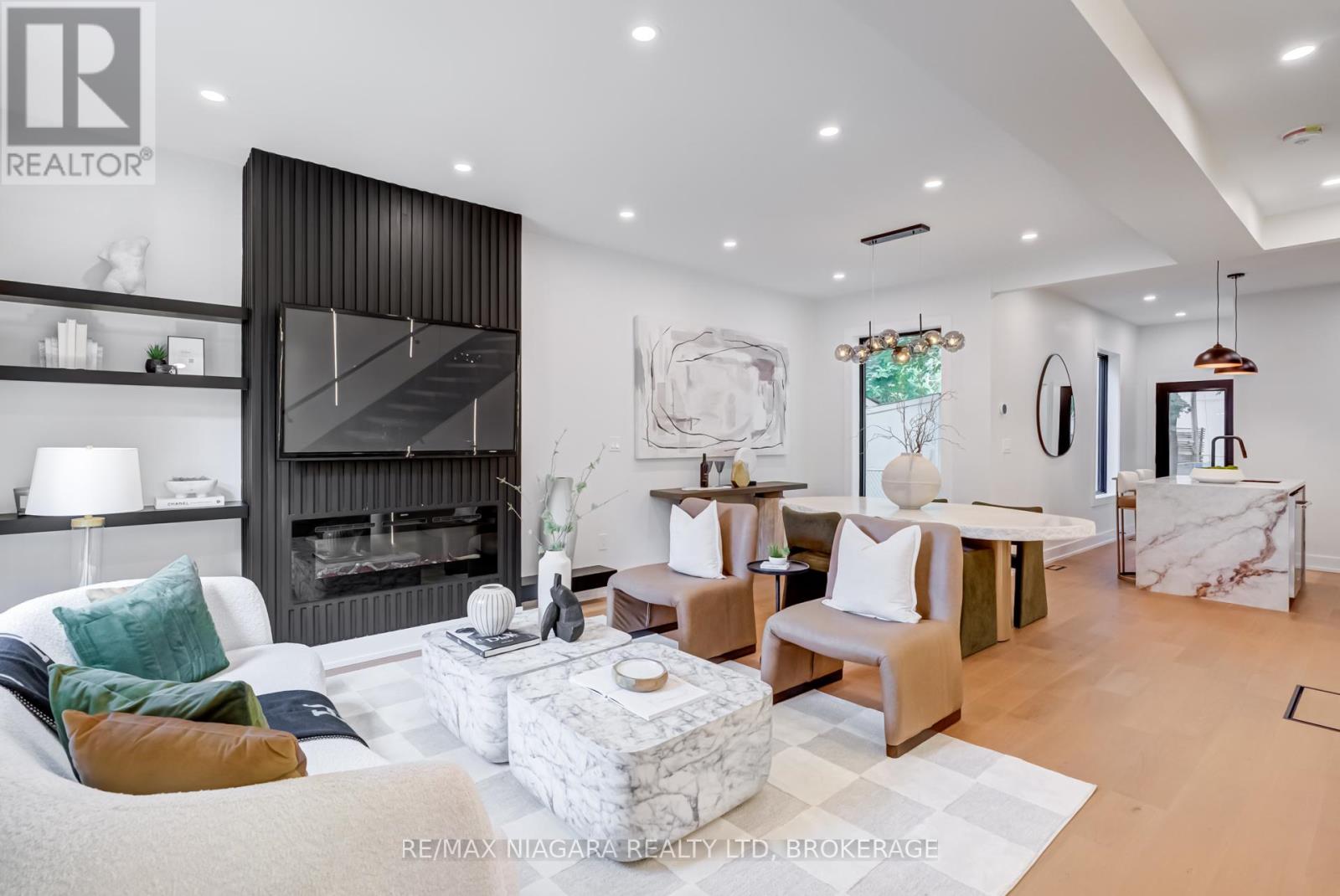 95 Kimberley Ave, Toronto, ON M4E 2Z4