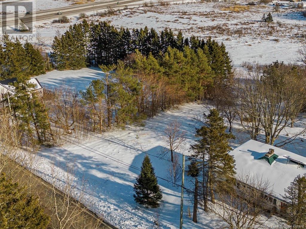 27 Harris Dr, Sackville, NB E4L 3X6