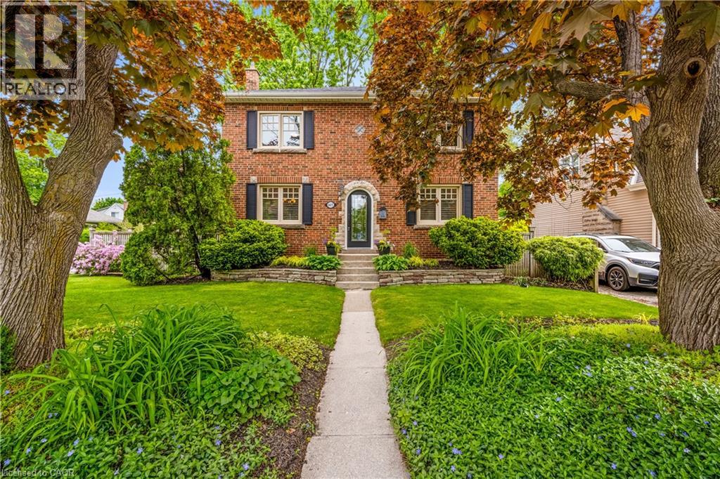 605 Emerald St, Burlington, ON L7R 2P3