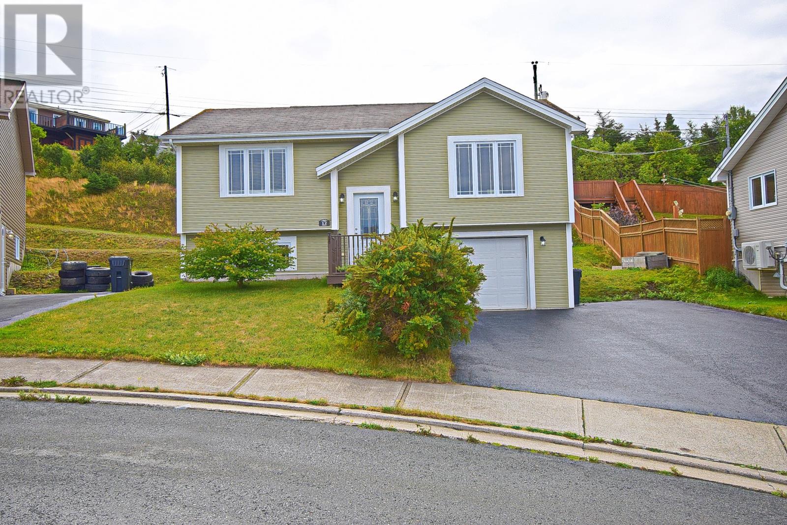 12 Zircon Pl, Conception Bay South, NL A1W 3K7