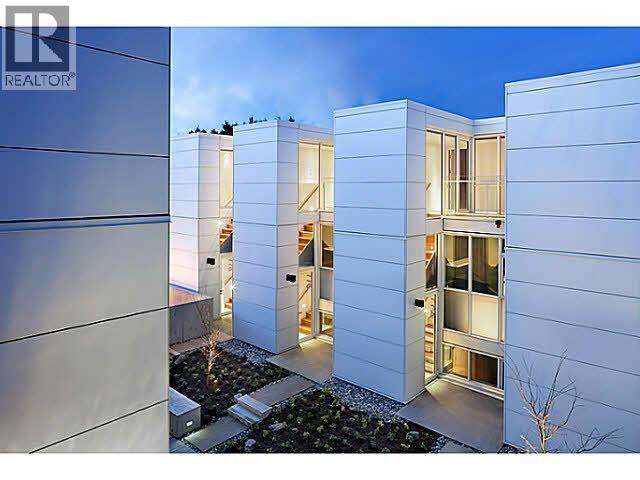 2208 Willow St, Vancouver, BC V5Z 0C8