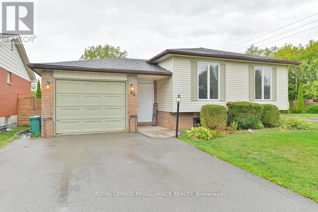 22 Briarwood Cres, Belleville, ON K8N 5J7