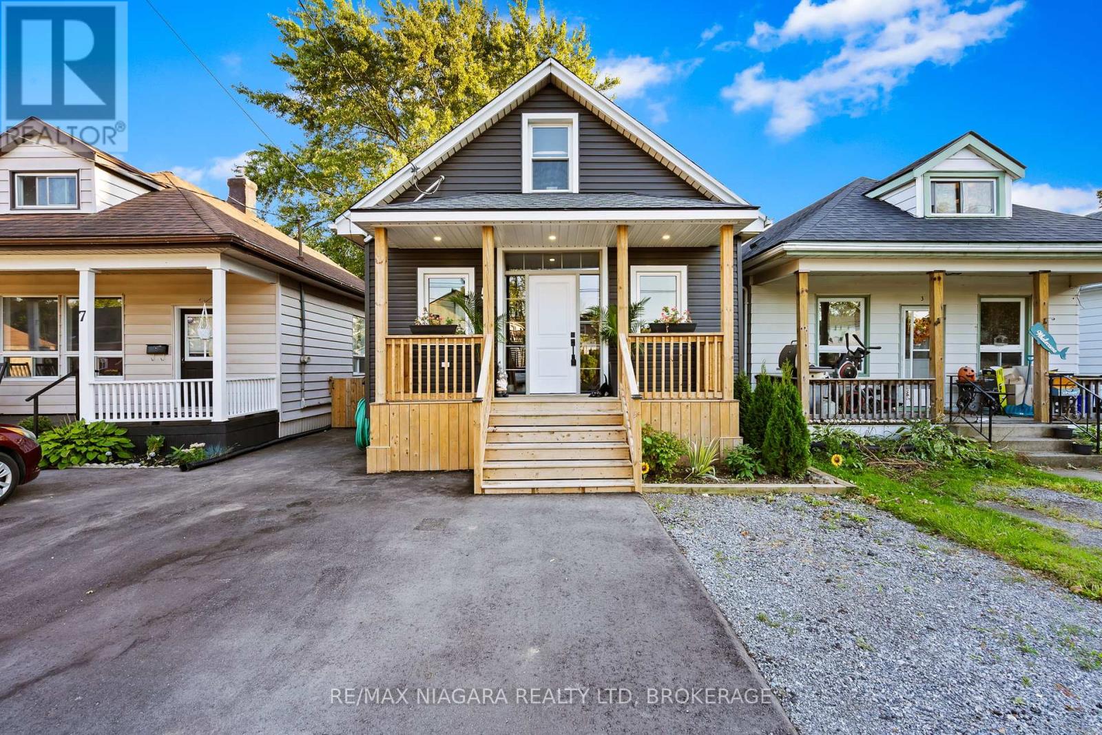 5 Cady St, Welland, ON L3B 4B7