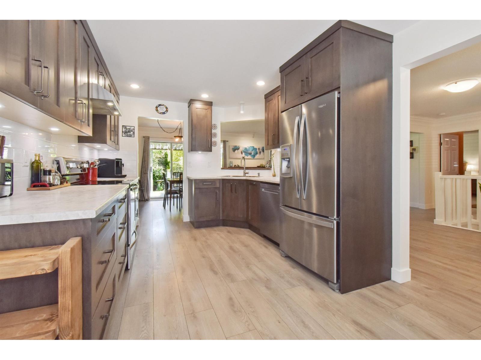 2475 Emerson St, Abbotsford, BC V2T 4W5
