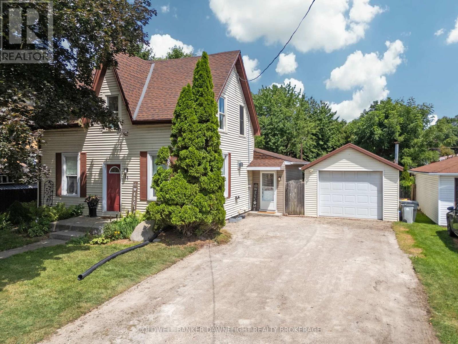 71 London Rd, Bluewater, ON N0M 1X0