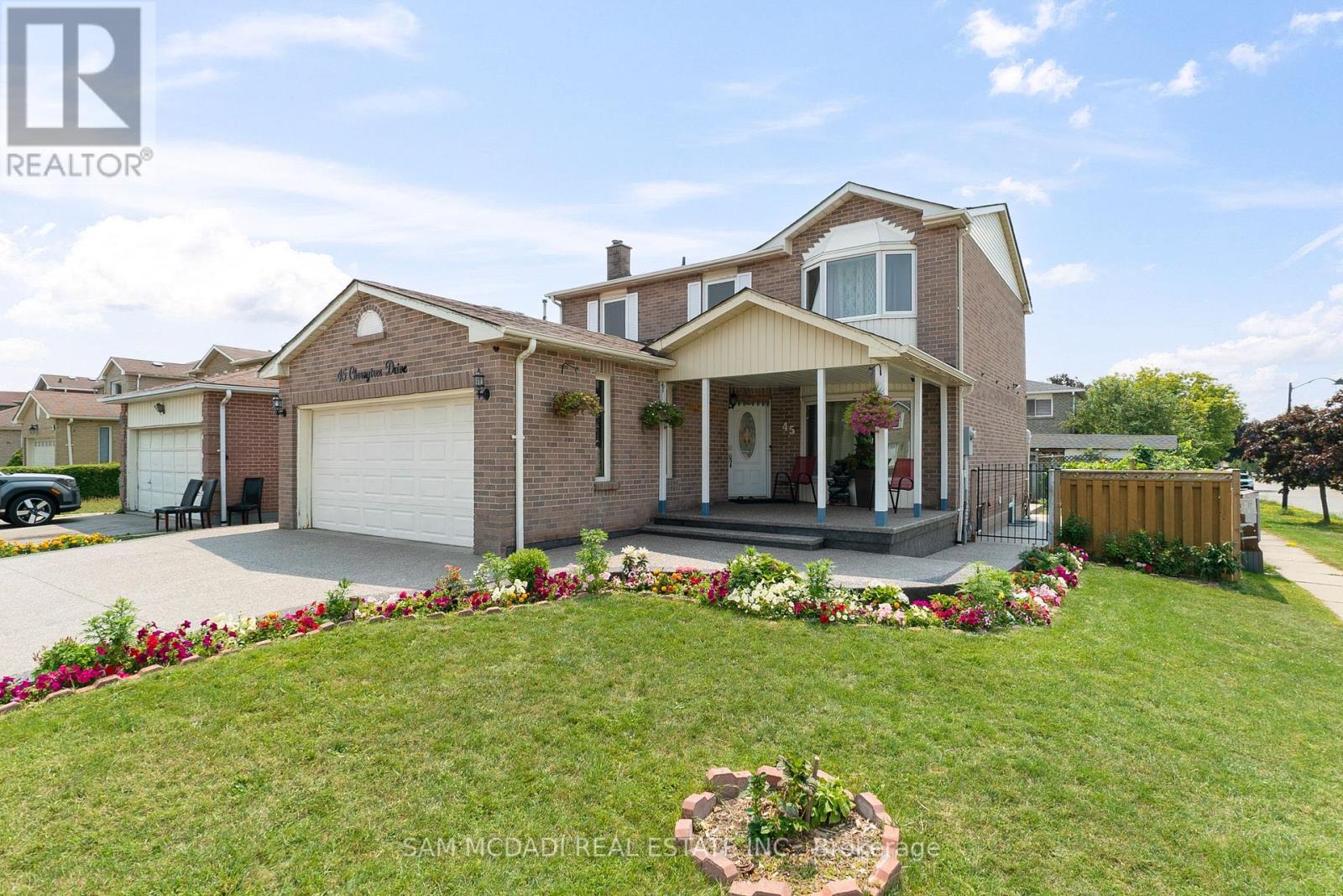 45 Cherrytree Dr, Brampton, ON L6Y 3P7
