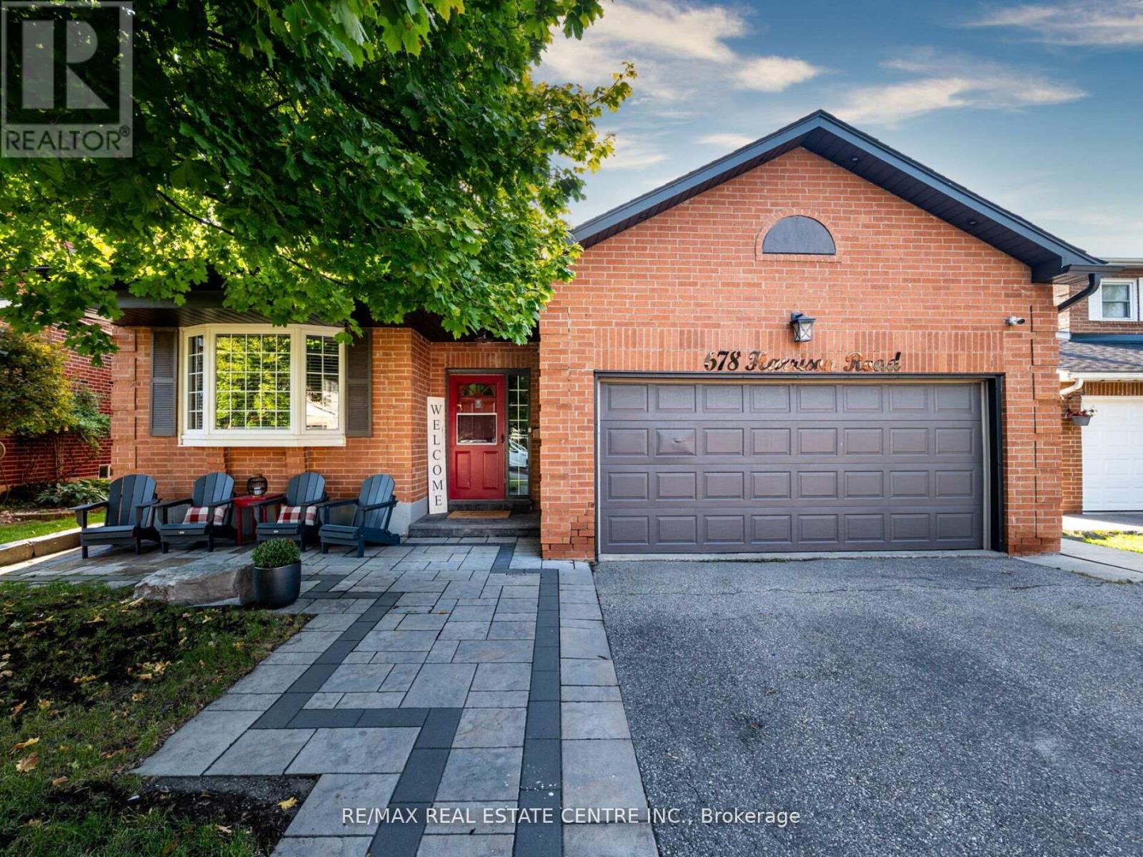 678 Harrison Rd, Milton, ON L9T 4S9