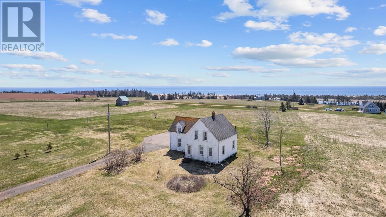 3076 E Point Rd, Souris, PE C0A 2B0