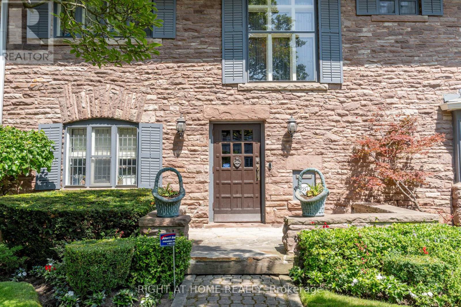 287 Russell Hill Rd, Toronto, ON M4V 2T5