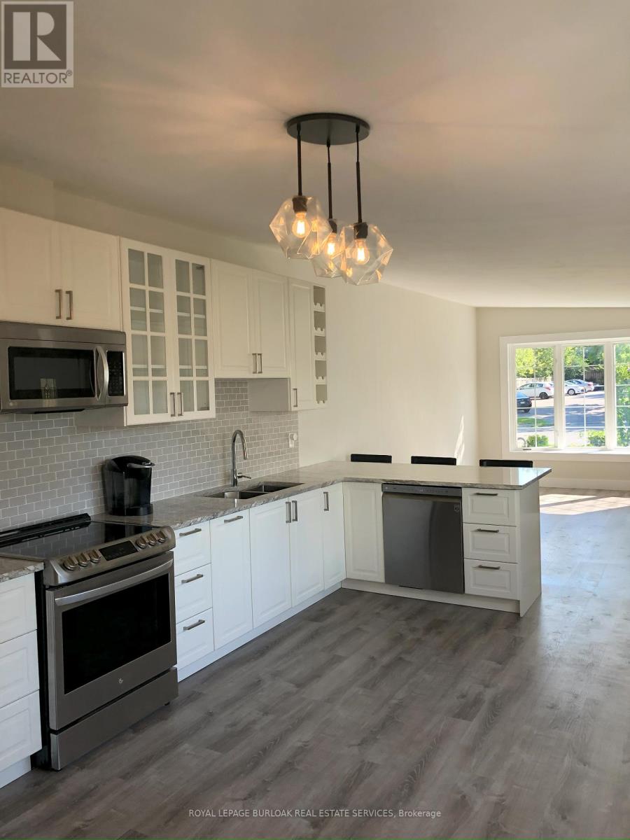 1135 Tavistock Dr, Burlington, ON L7P 2N3