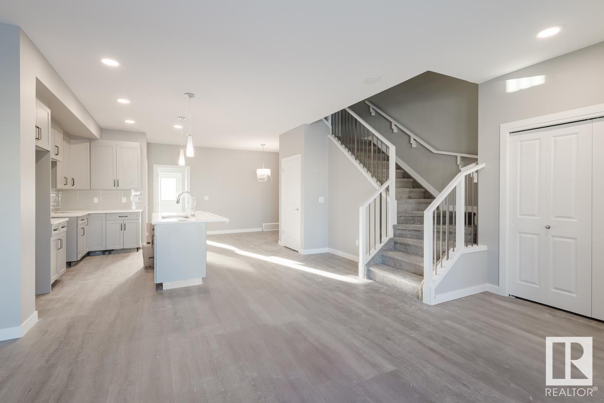 84 Penn Pl, Spruce Grove, AB T7X 2W7