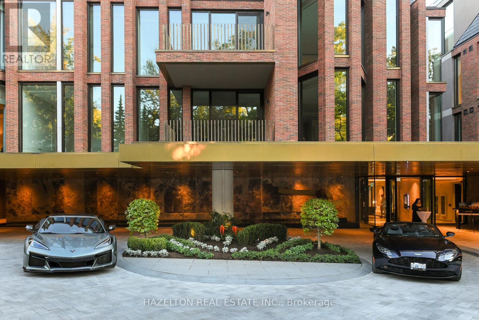 7 Dale Ave Ph3 Ave, Toronto, ON M4W 1K2