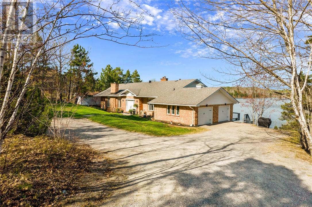 2100 S Bay Rd, Sudbury, ON P3E 6H7
