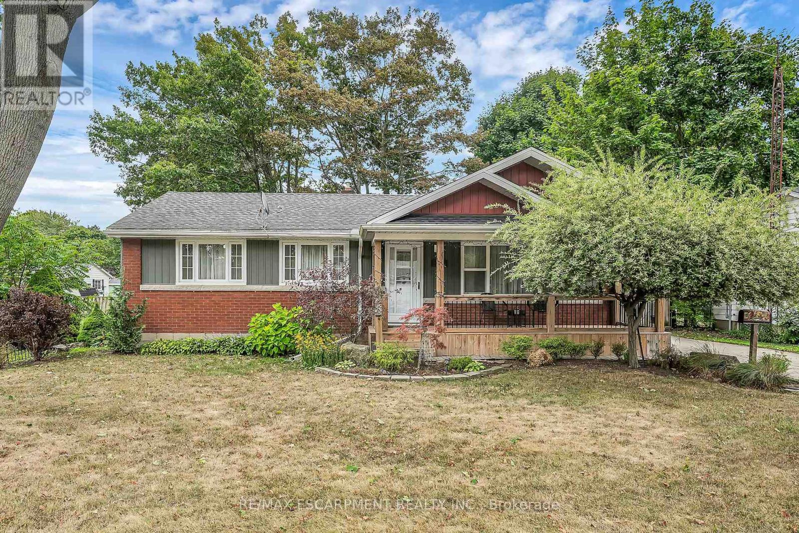 160 Elizabeth Cres, Haldimand Dunnville, ON N1A 2P1
