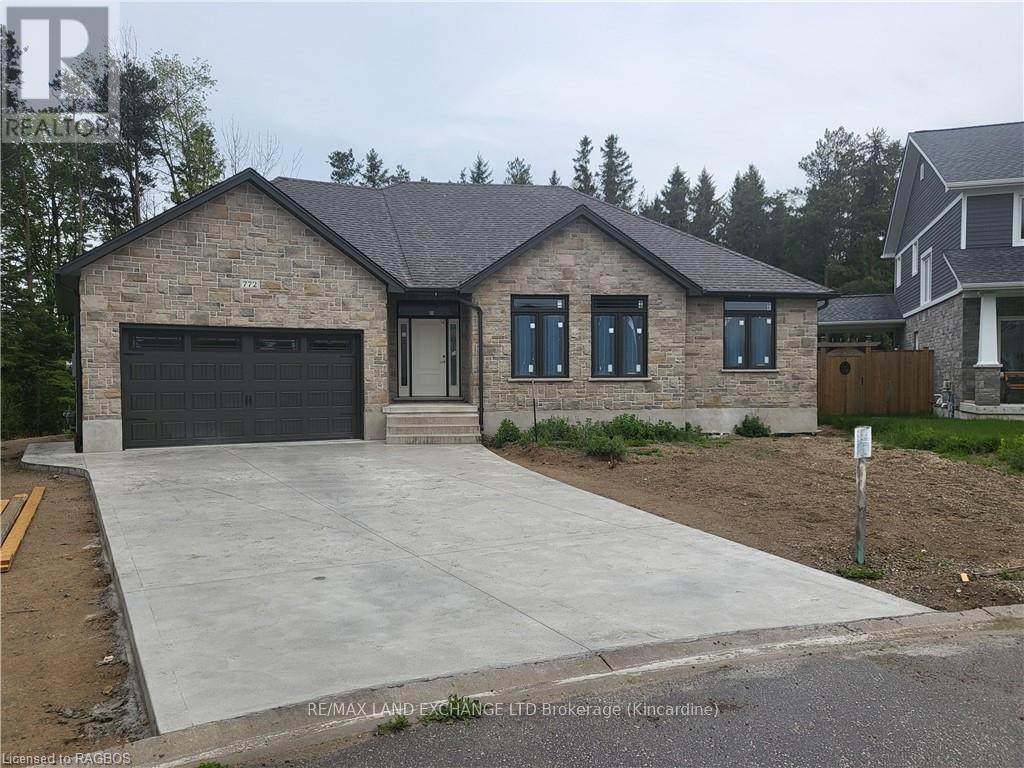 772 Campbell Ave, Kincardine, ON N2Z 1W1