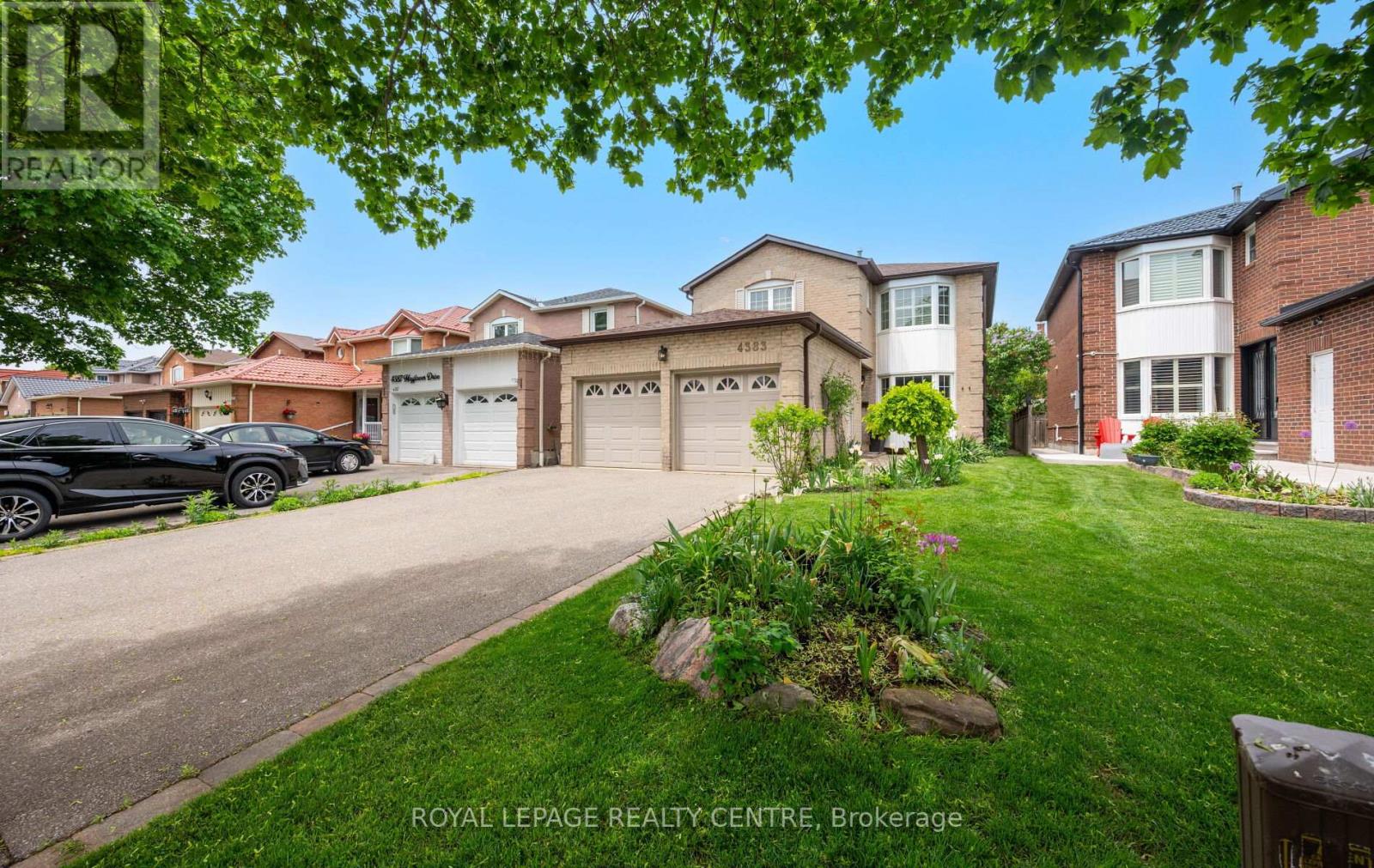4383 Mayflower Dr, Mississauga Hurontario, ON L5R 1T4
