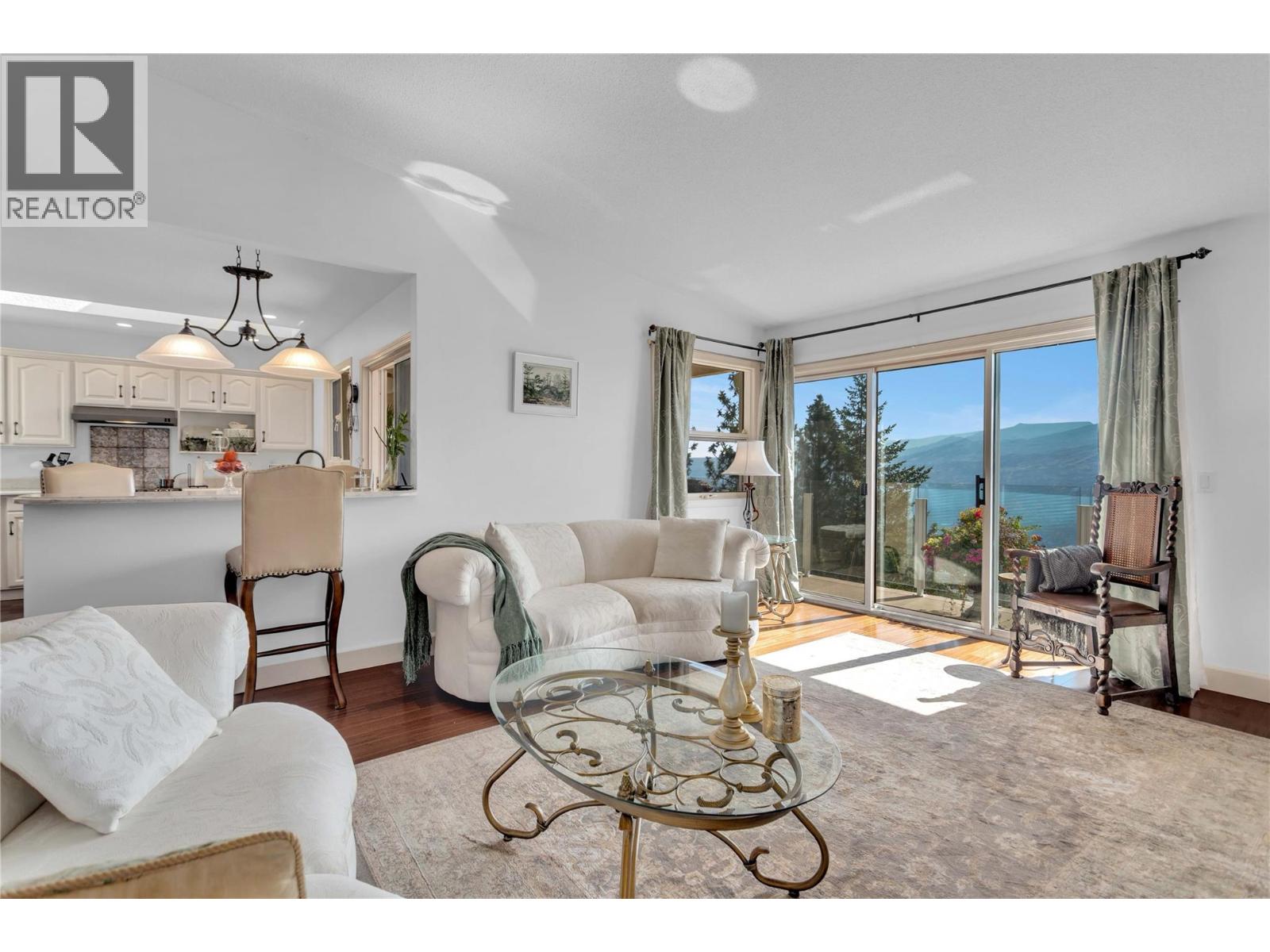 4450 Ponderosa Drive Unit 203, Peachland, BC V0H 1X5