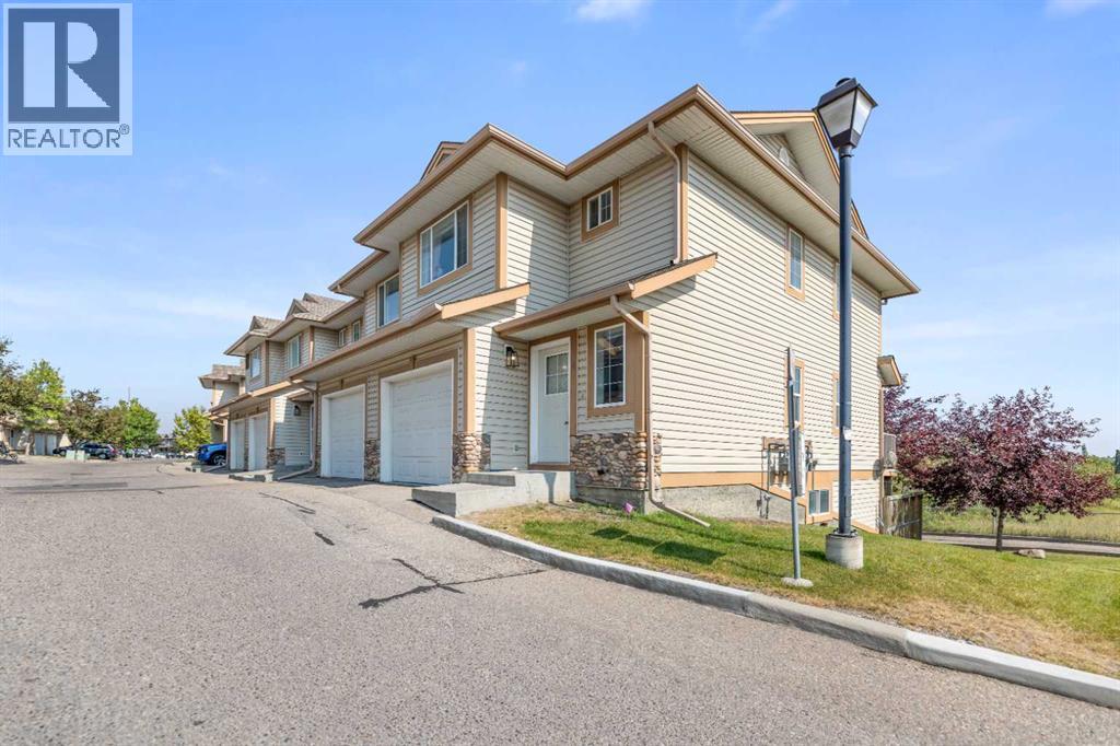 4 Citadel Pt NW, Calgary, AB T3G 5L2