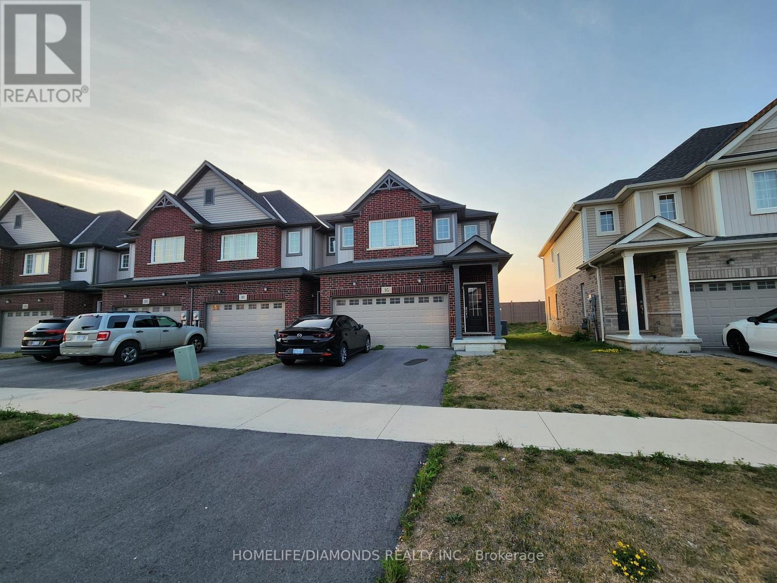 95 Bur Oak Dr, Thorold Confederation Heights, ON L2V 0L8