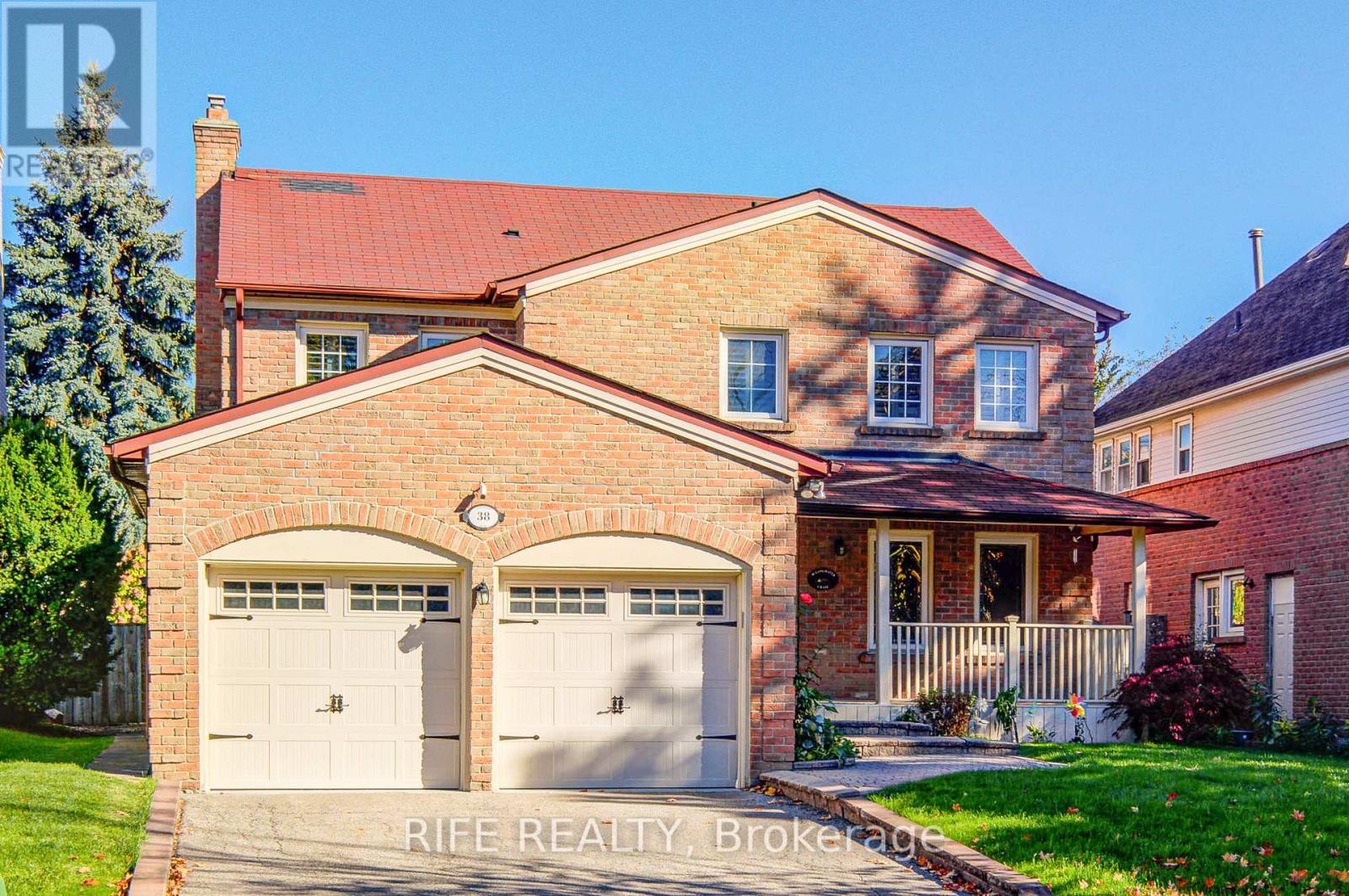 38 Longwater Chase, Markham, ON L3R 4A5