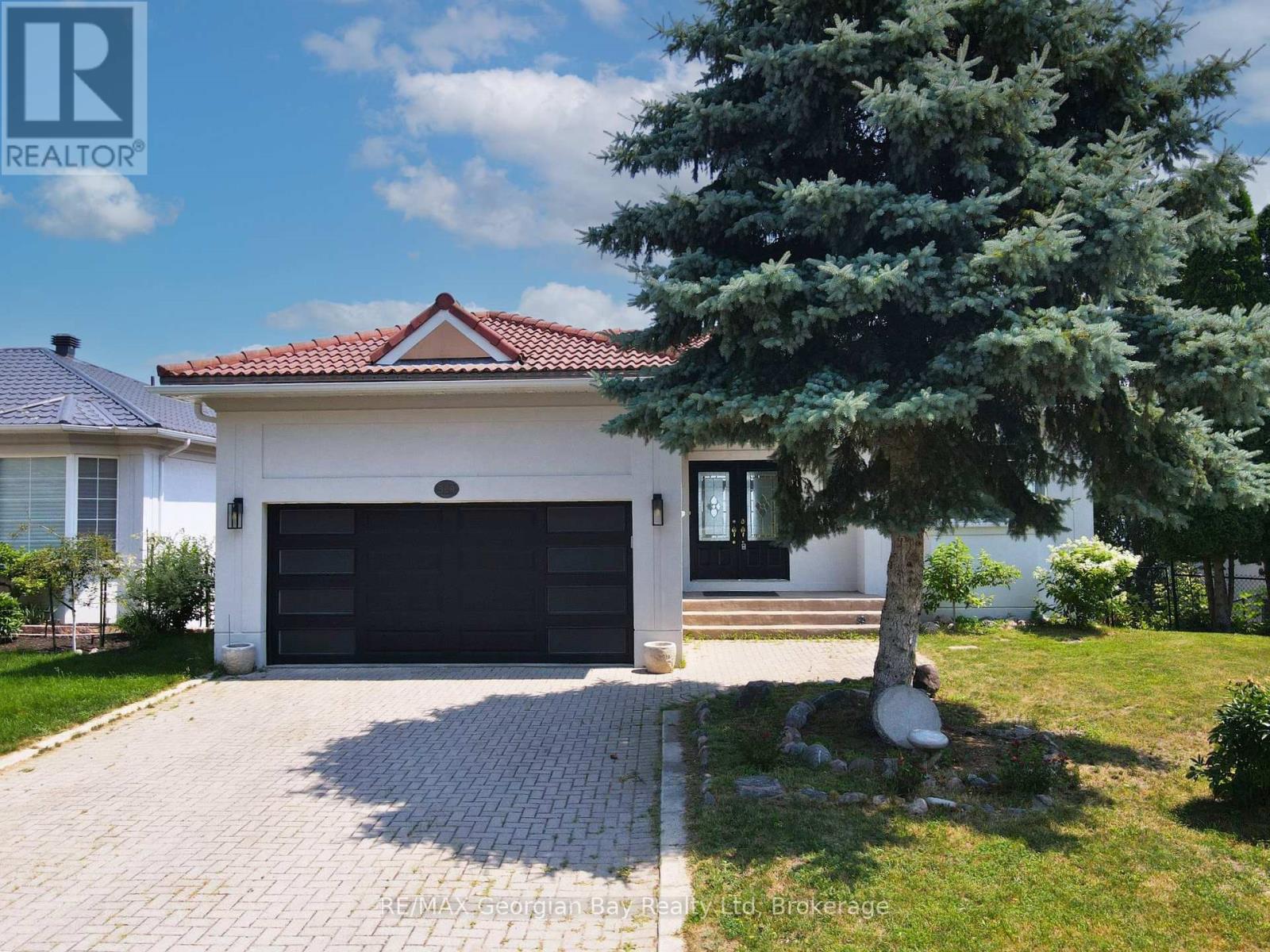 369 Aberdeen Blvd, Midland, ON L4R 5M9