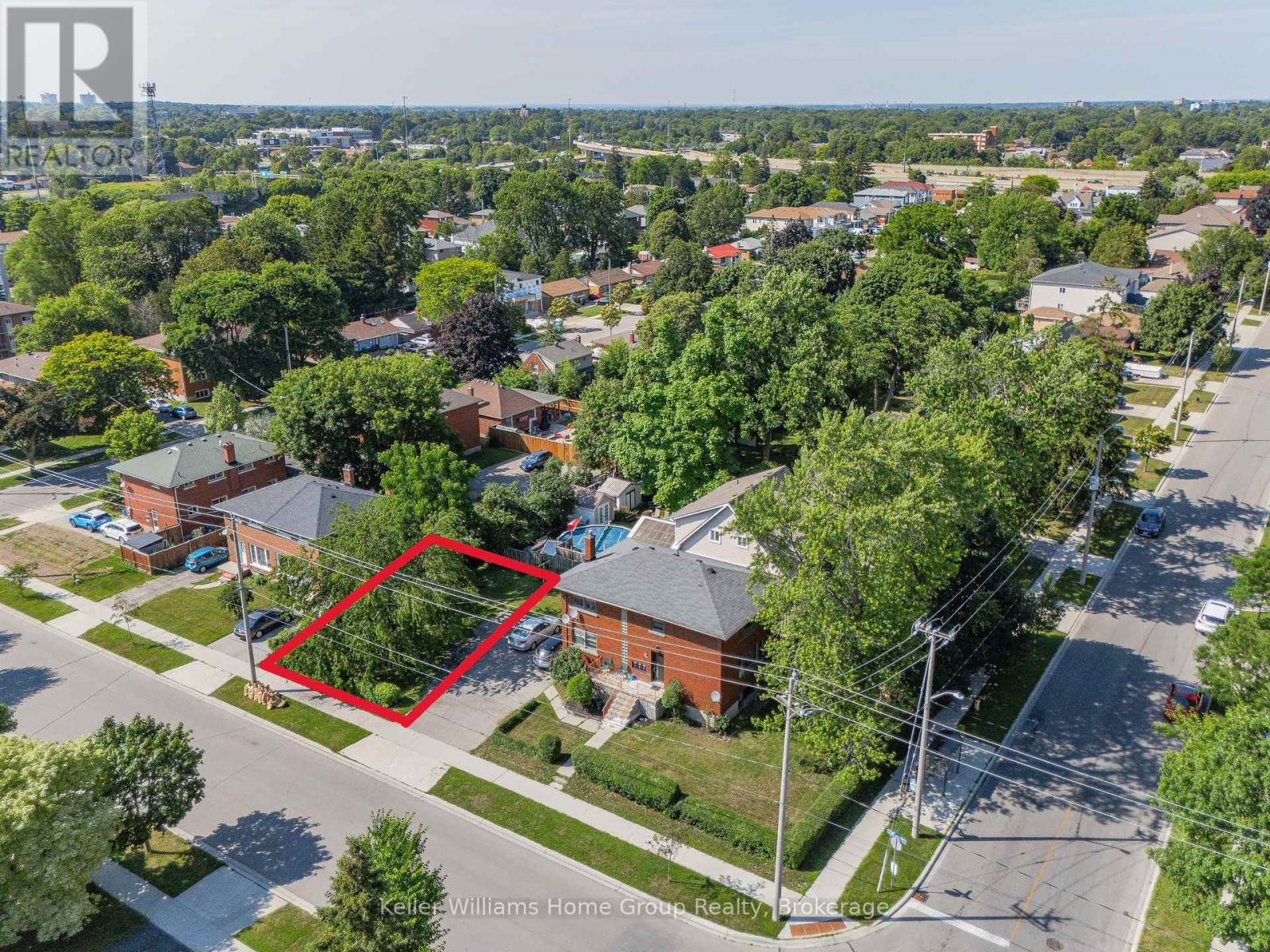 228 Connaught St #a, Kitchener, ON N2C 1B3