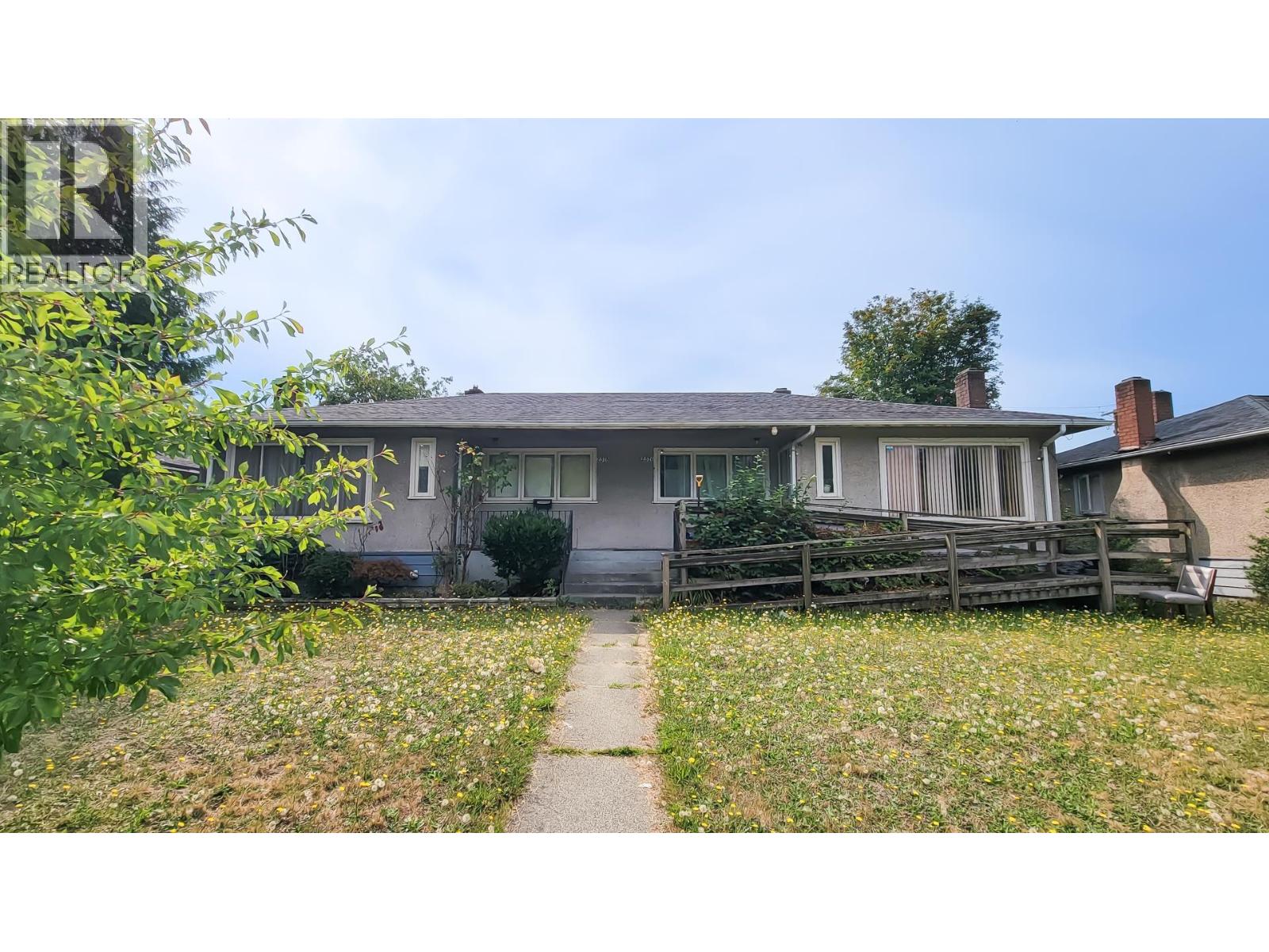 2578 S Grandview Hwy, Vancouver, BC V5M 2C8