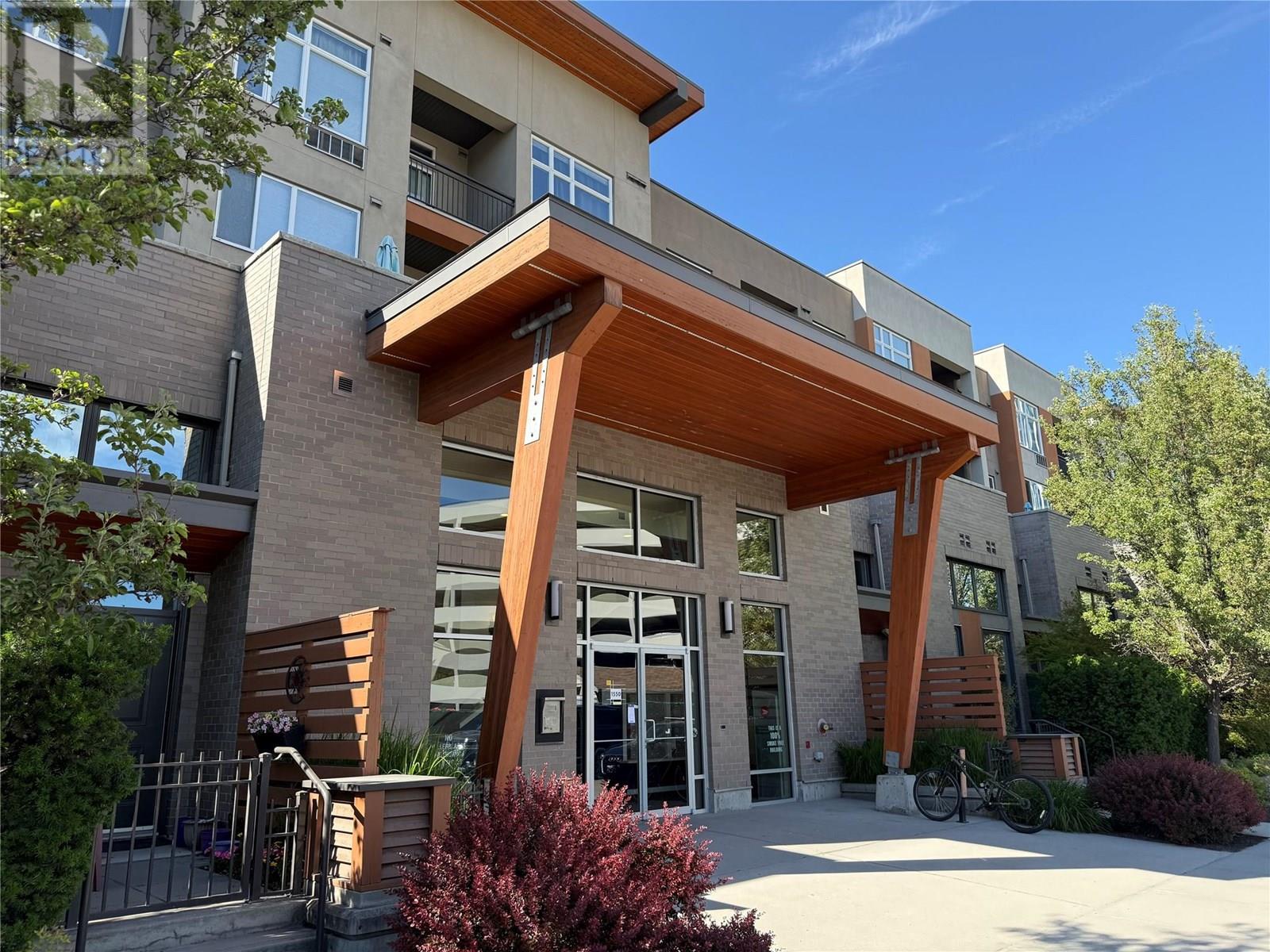 1550 Dickson Avenue Unit 421, Kelowna, BC V1Y 9Y8