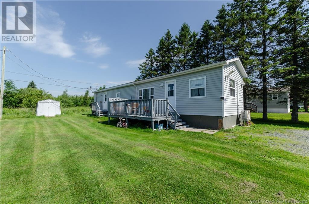15 Russell Dr, Salisbury, NB E4J 2R3