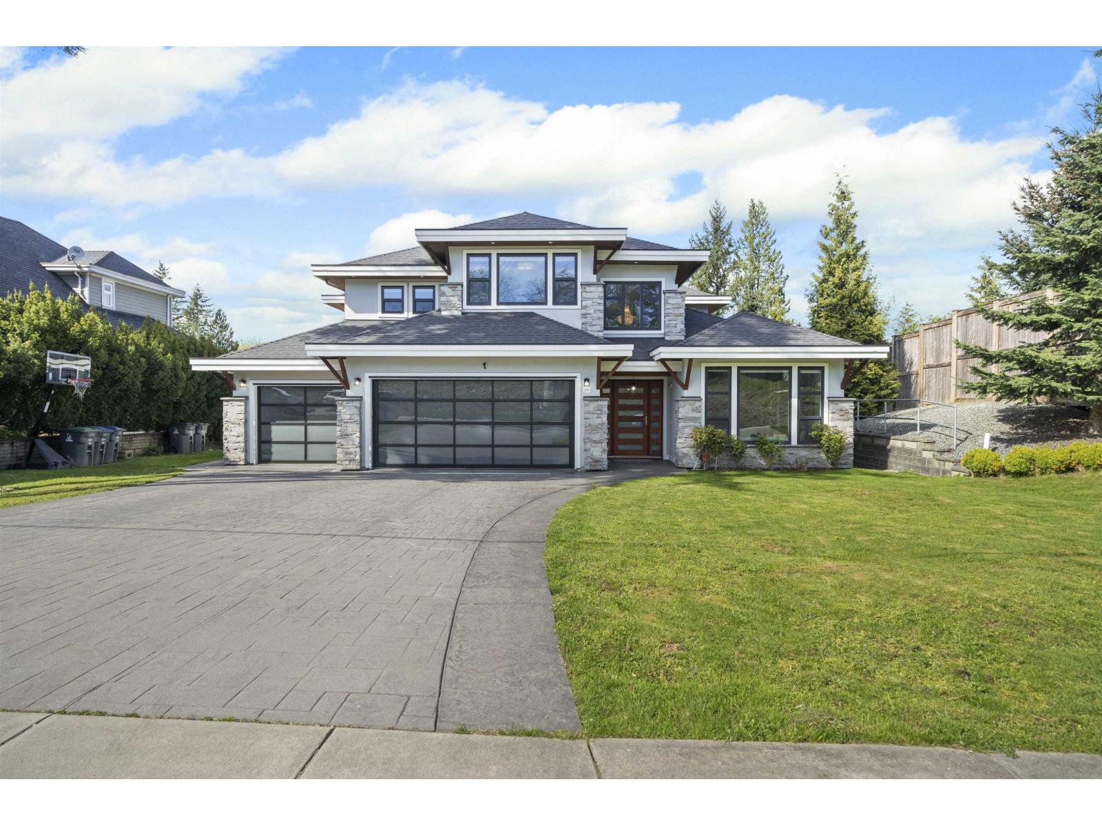 17585 Abbey Dr, Surrey, BC V4N 4H2