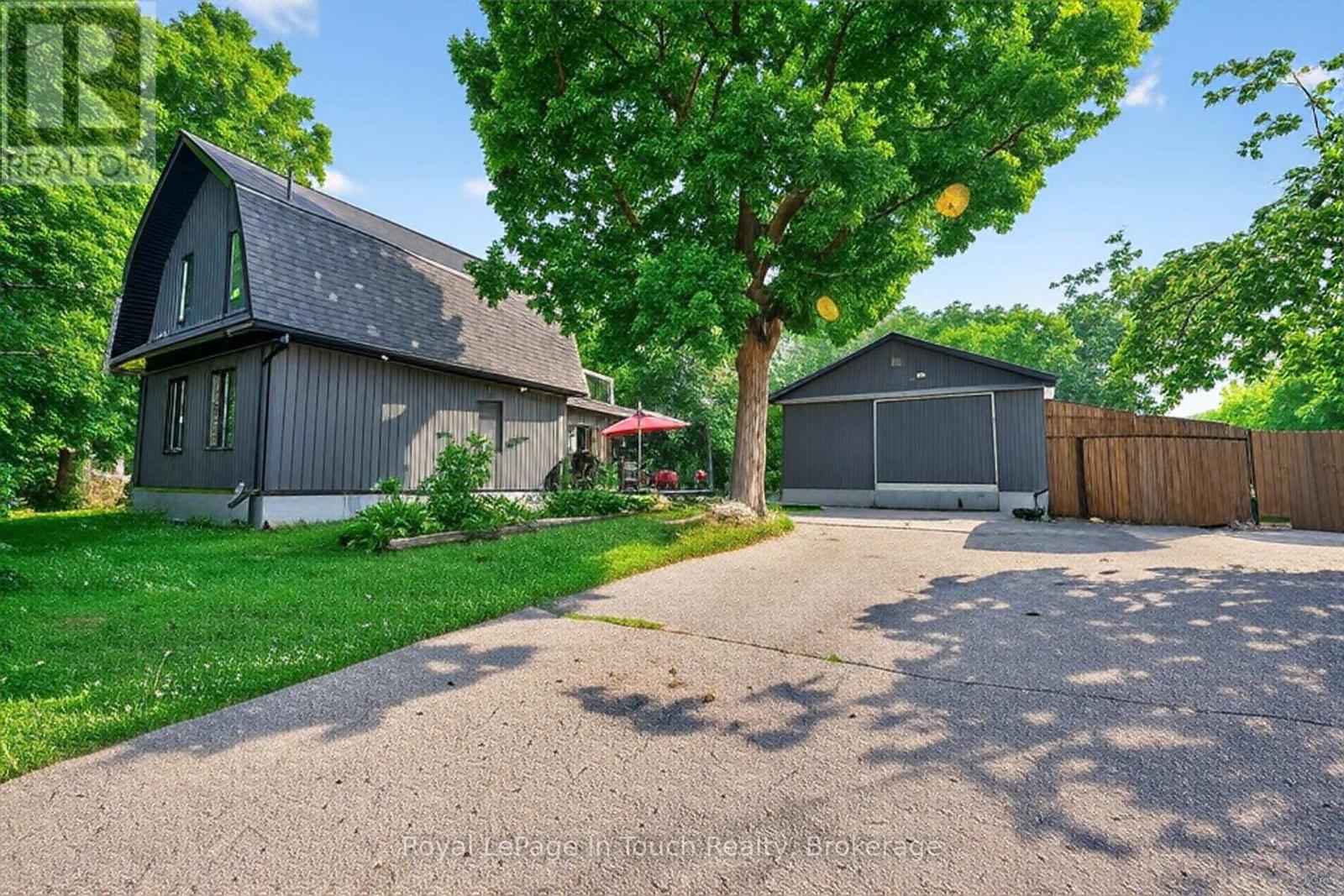 381 Olive St, Midland, ON L4R 2R4