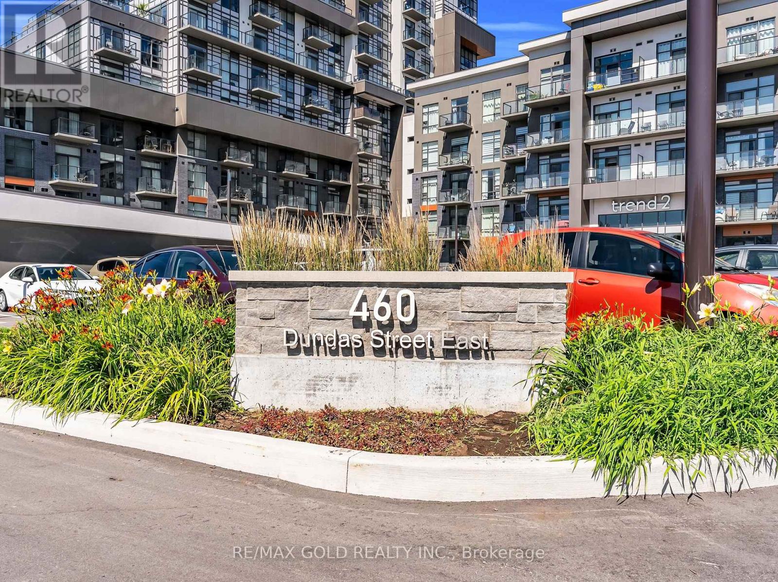 402 460 Dundas St E, Hamilton, ON L8B 2A5