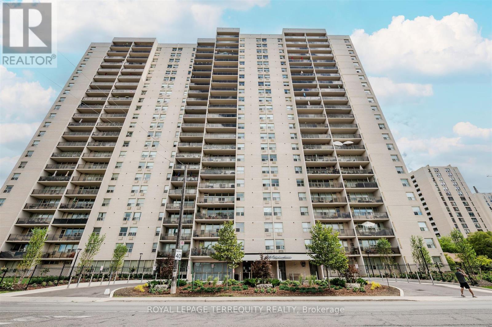 2201 155 Marlee Ave, Toronto, ON M6B 4B5