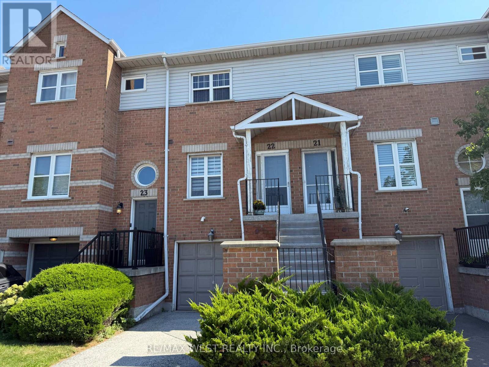 22 630 Evans Ave, Toronto, ON M8W 2W6