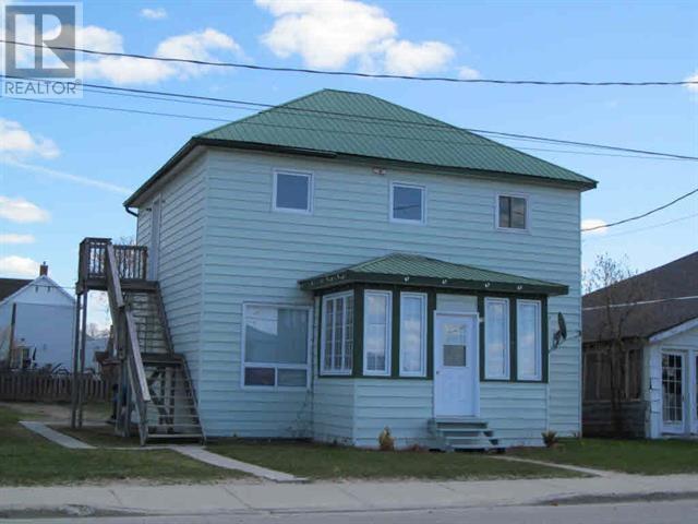 20 Lorne St S, Chapleau, ON P0M 1K0