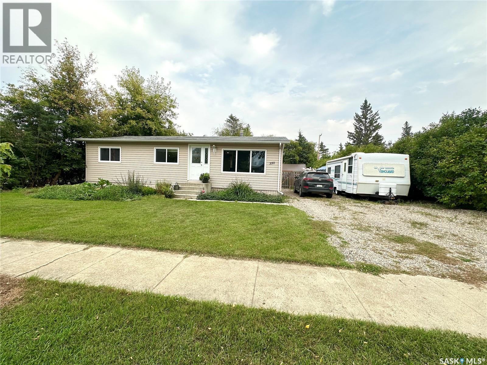 350 1 Street East, Meota, SK S0M 1X0